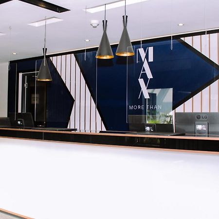 The Max Hotel Sandton Joanesburgo Exterior foto
