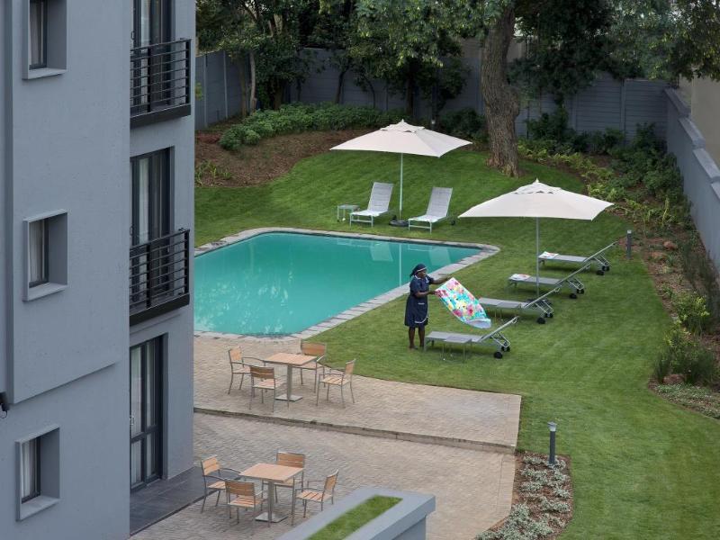 The Max Hotel Sandton Joanesburgo Exterior foto