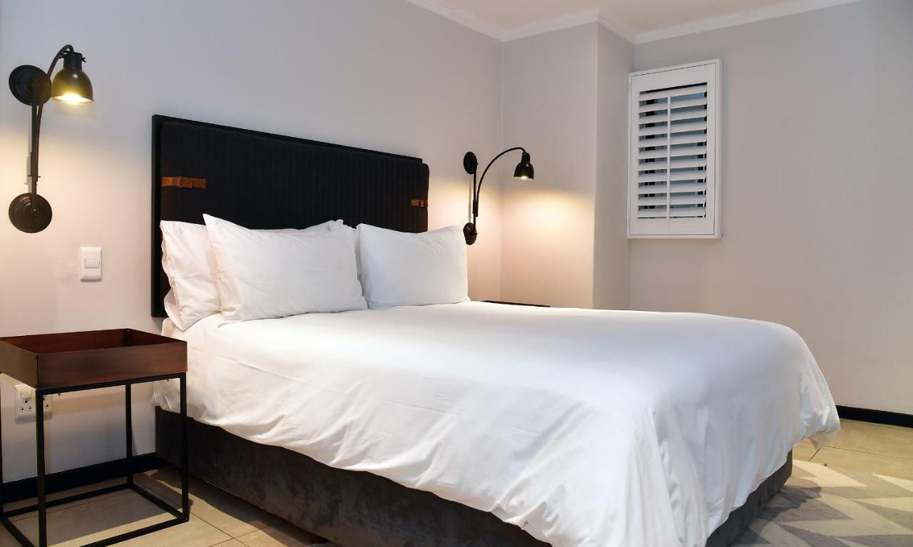 The Max Hotel Sandton Joanesburgo Exterior foto